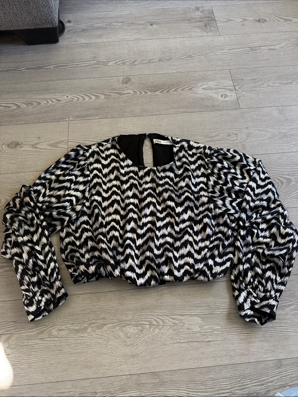 Zara Black & Silver Chevron Long-Sleeve Crop Top